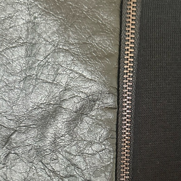 Black Pencil Skirt with Leather-like Side Panels and Zipper Details. Size M. - Picture 2 of 9